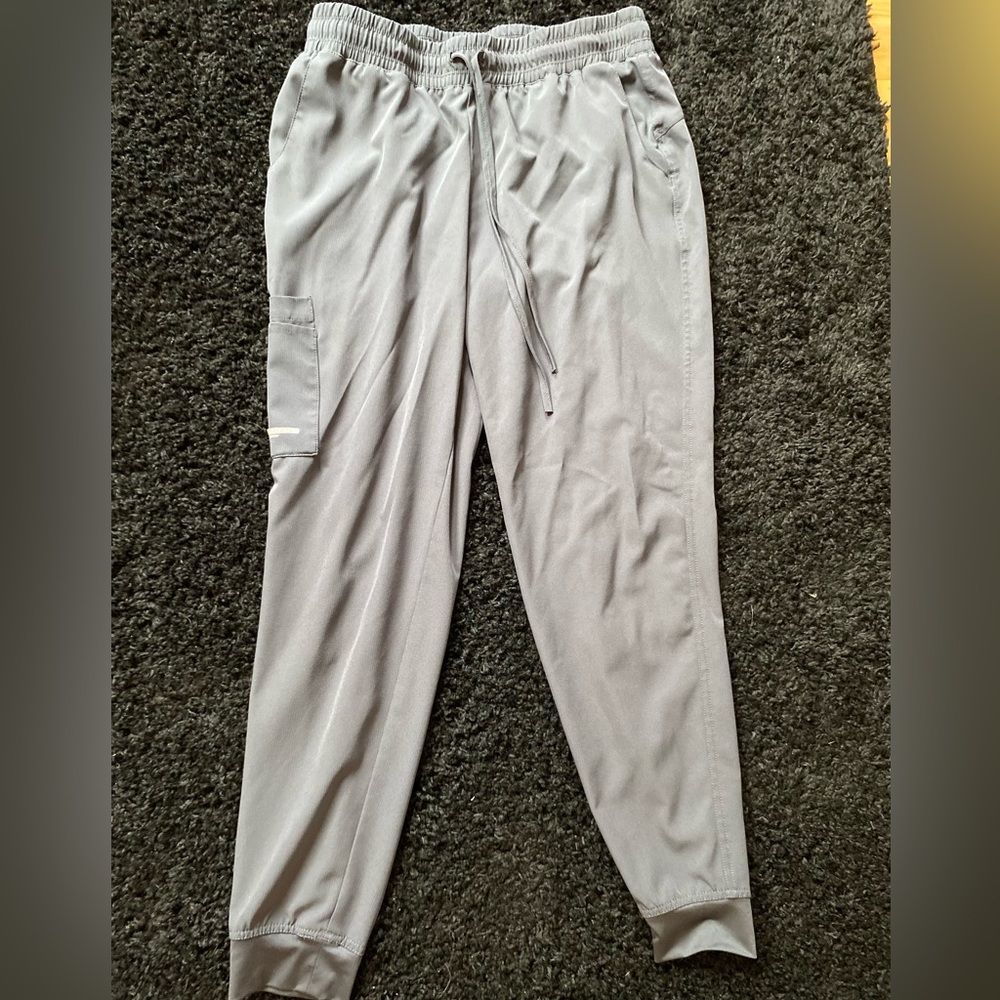 Sketchers by Barco, women’s grey jogger scrub pants. Size- M